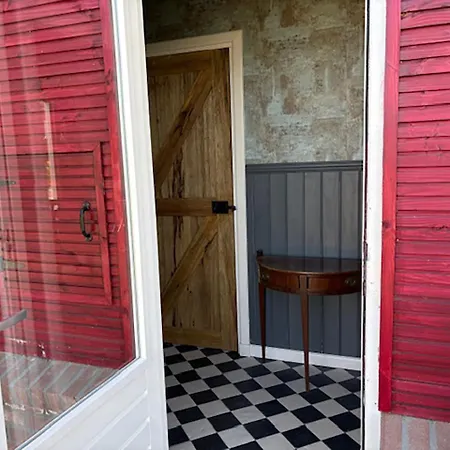 De Rooie Hooimijt Bed & Breakfast Ammerzoden