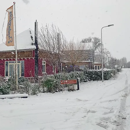 Bed & Breakfast De Rooie Hooimijt