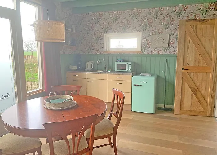 De Rooie Hooimijt Bed & Breakfast Ammerzoden